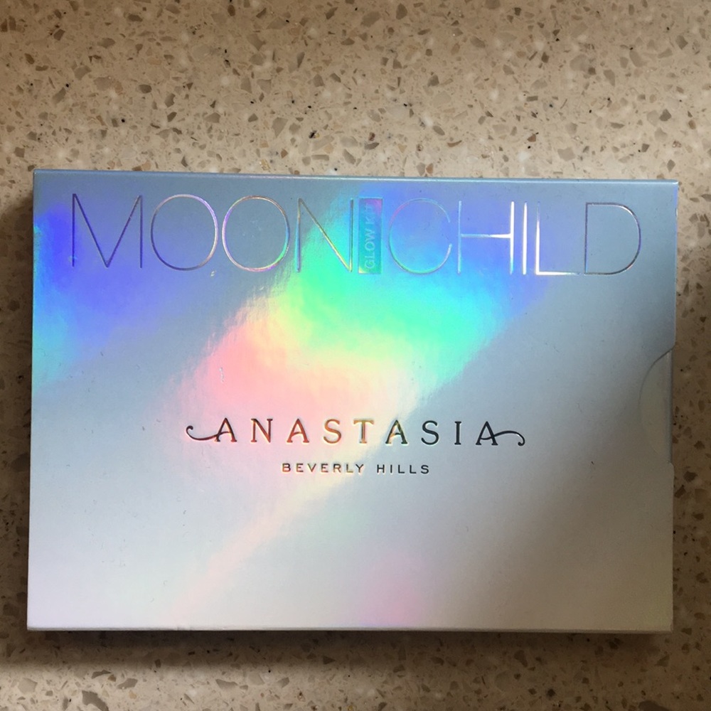 Anastasia Beverly Hills Moonchild Glow Kit